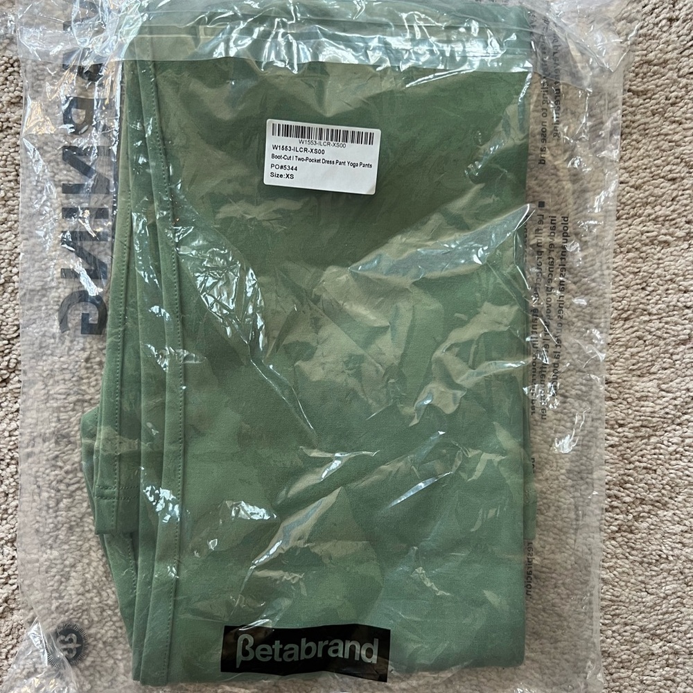 NWT Betabrand two pocket bootcut
